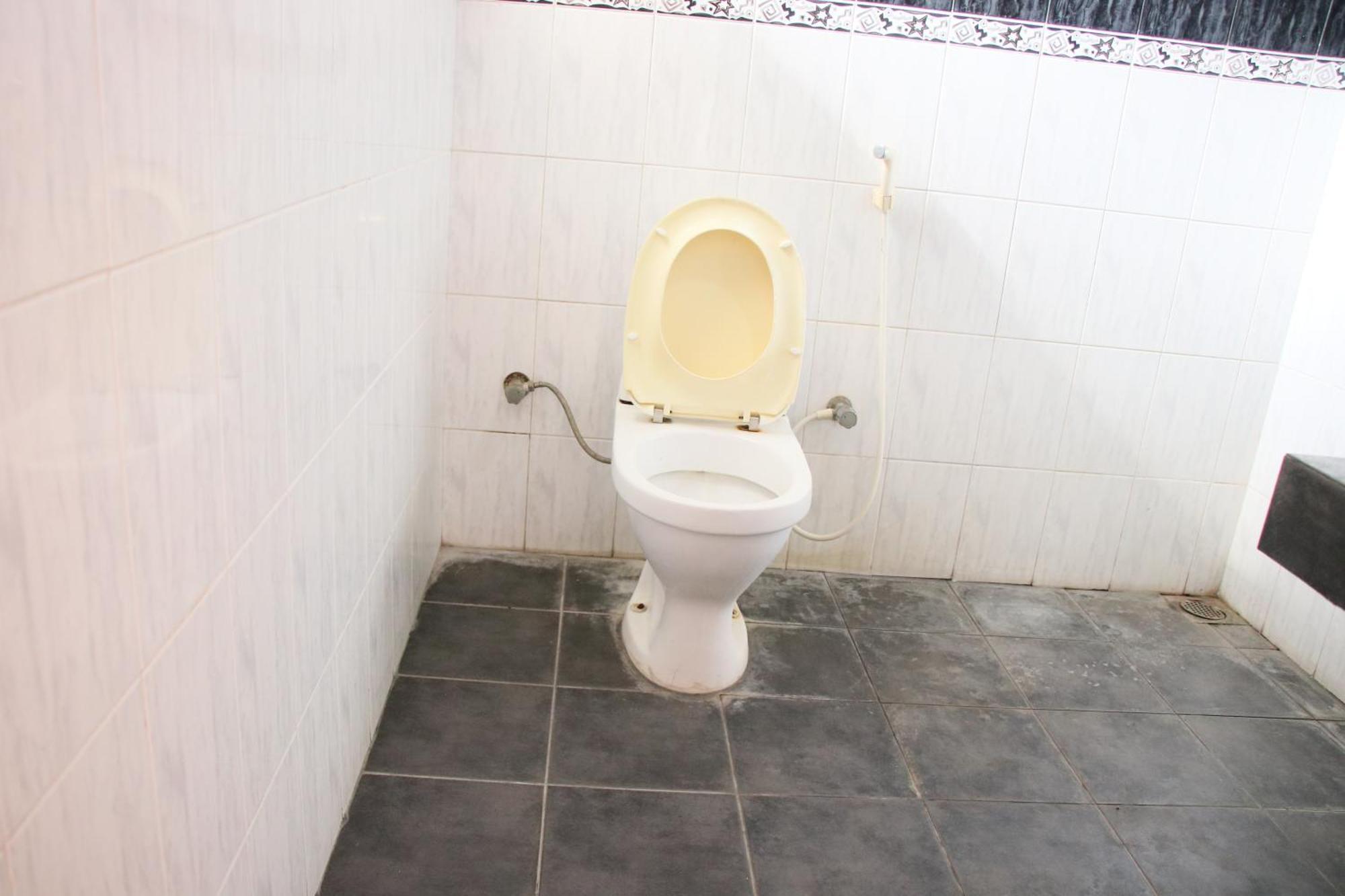 Caritas Rest Hotel Гале Екстериор снимка