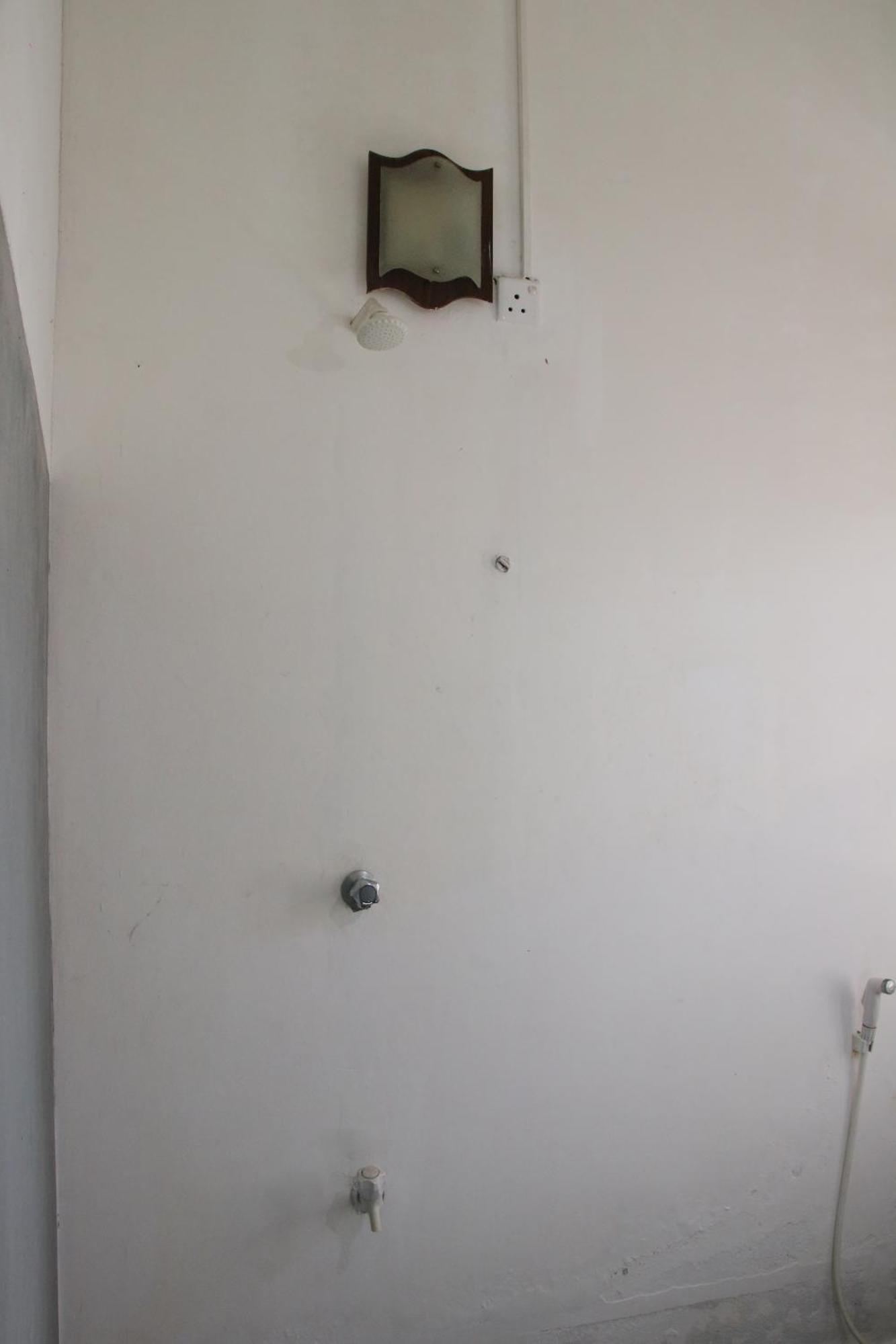 Caritas Rest Hotel Гале Екстериор снимка