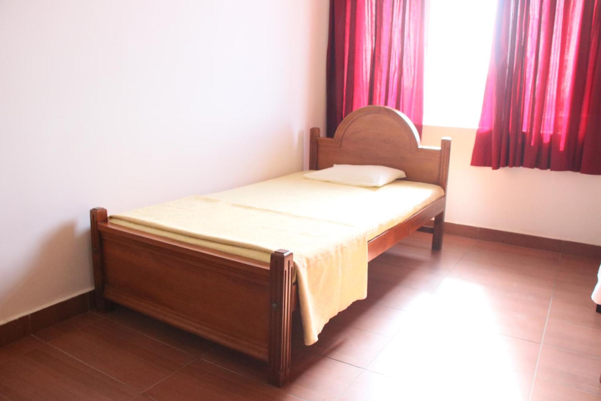 Caritas Rest Hotel Гале Екстериор снимка