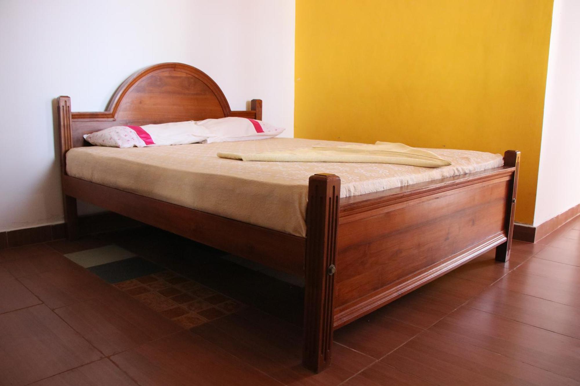 Caritas Rest Hotel Гале Екстериор снимка