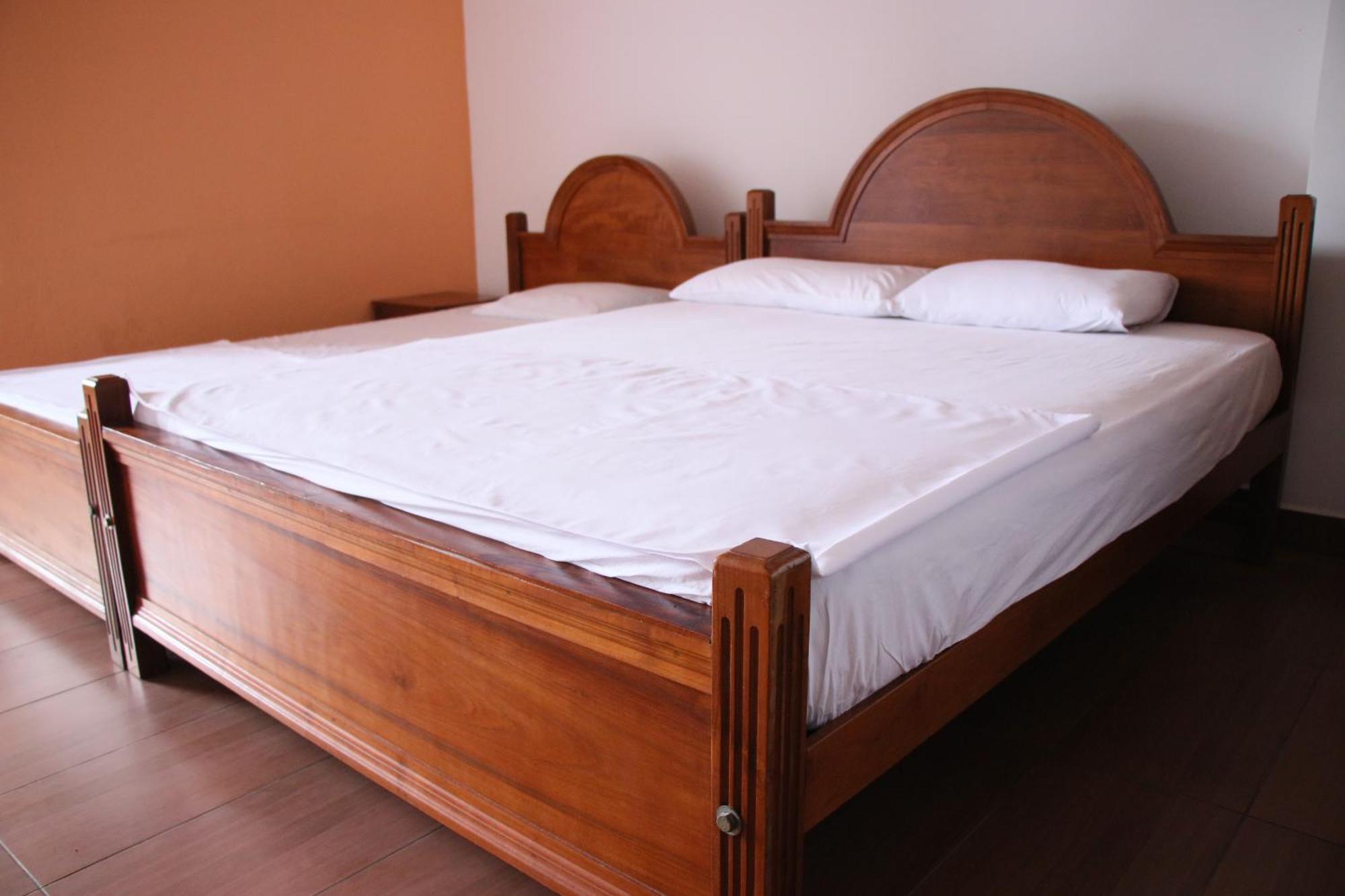 Caritas Rest Hotel Гале Екстериор снимка