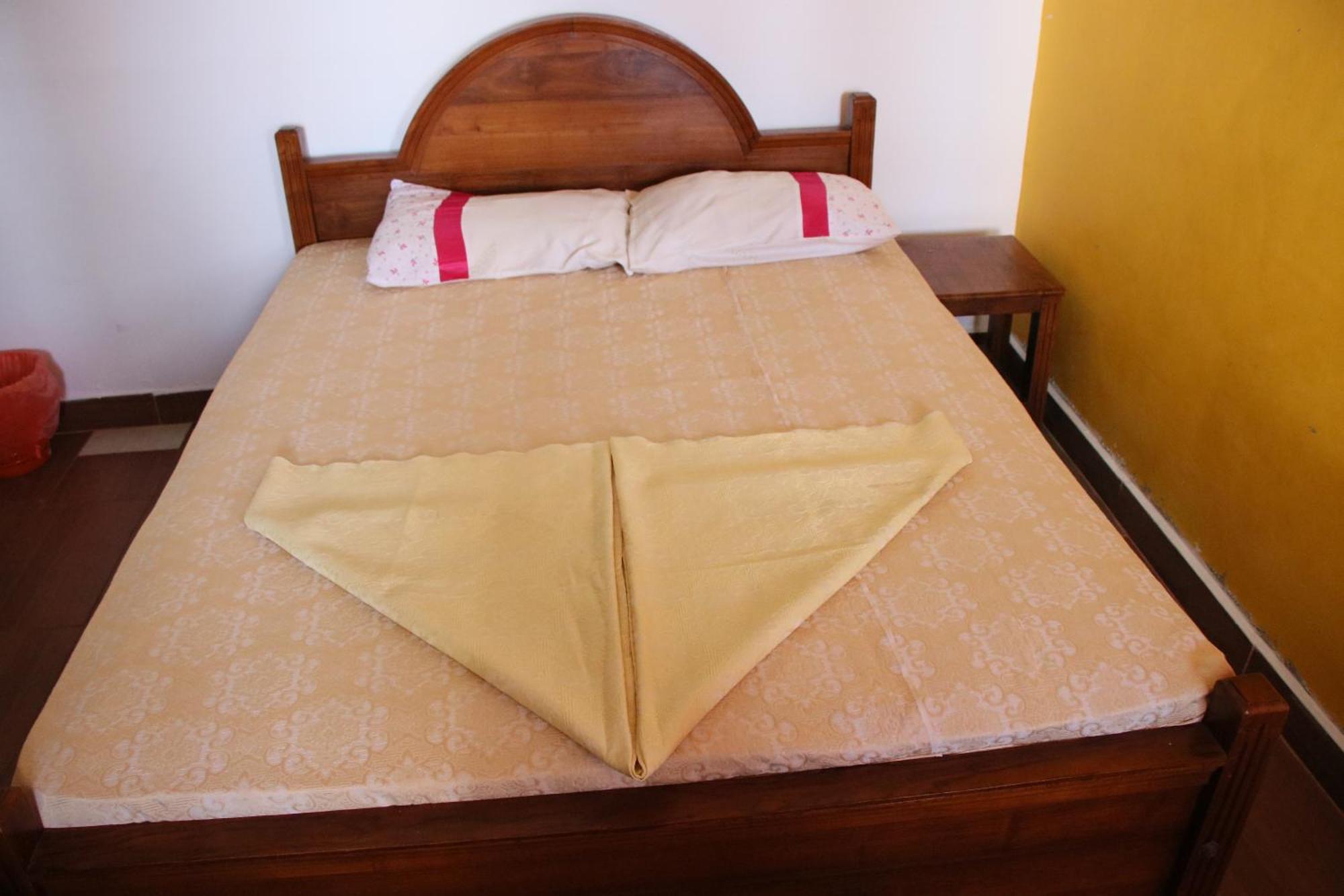 Caritas Rest Hotel Гале Екстериор снимка