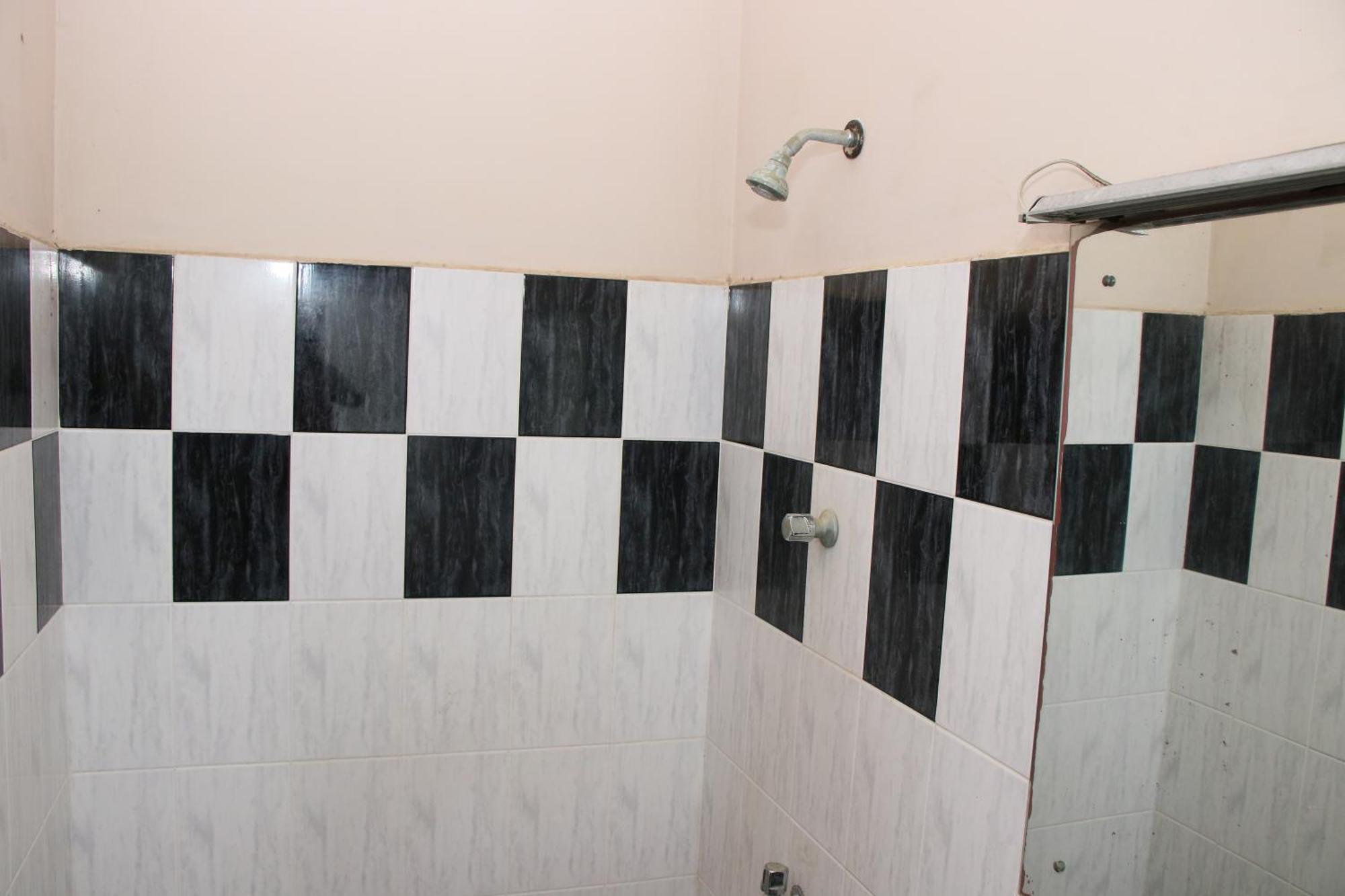 Caritas Rest Hotel Гале Екстериор снимка