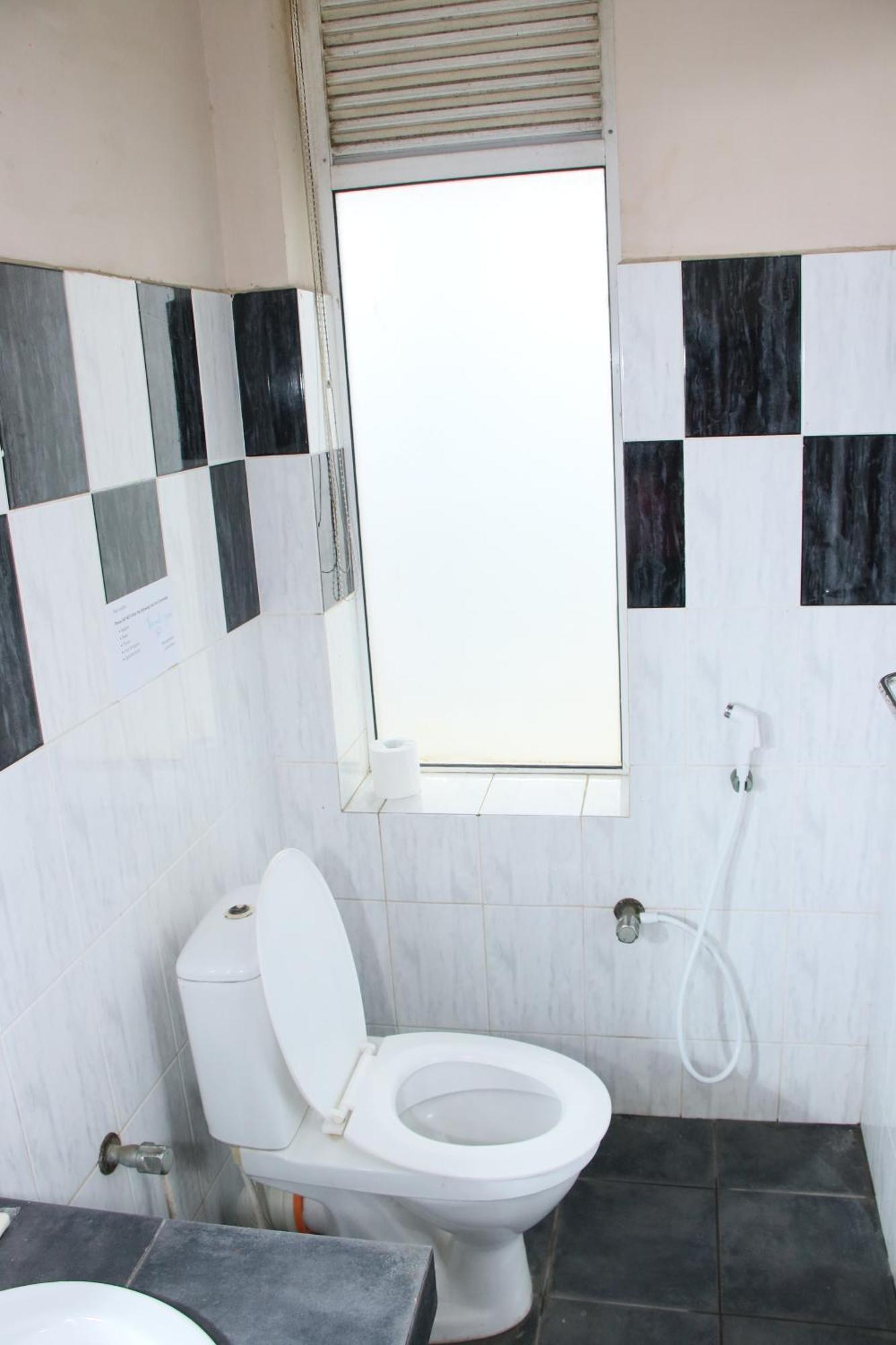 Caritas Rest Hotel Гале Екстериор снимка